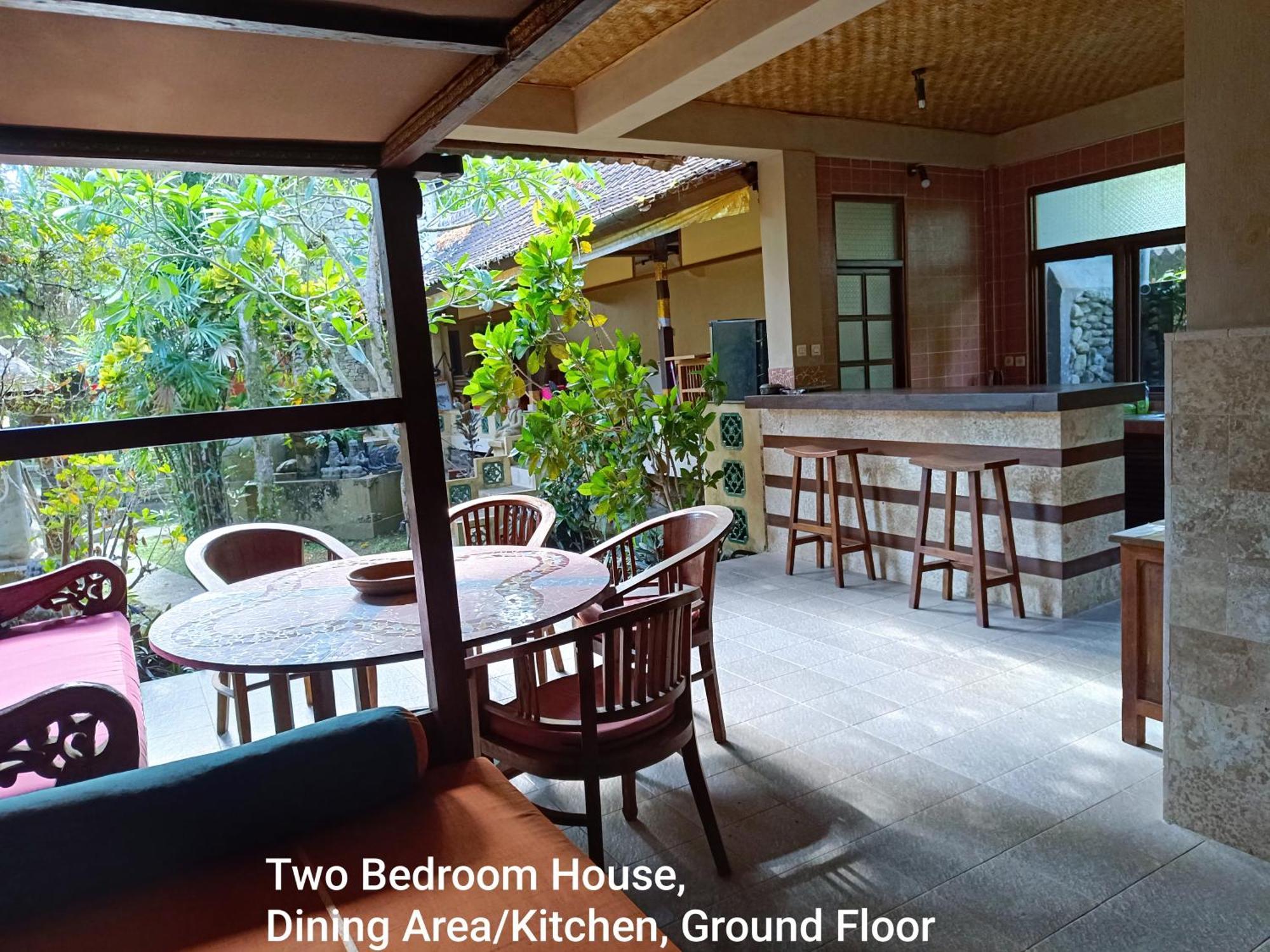 Guci Guesthouses Ubud  Bagian luar foto