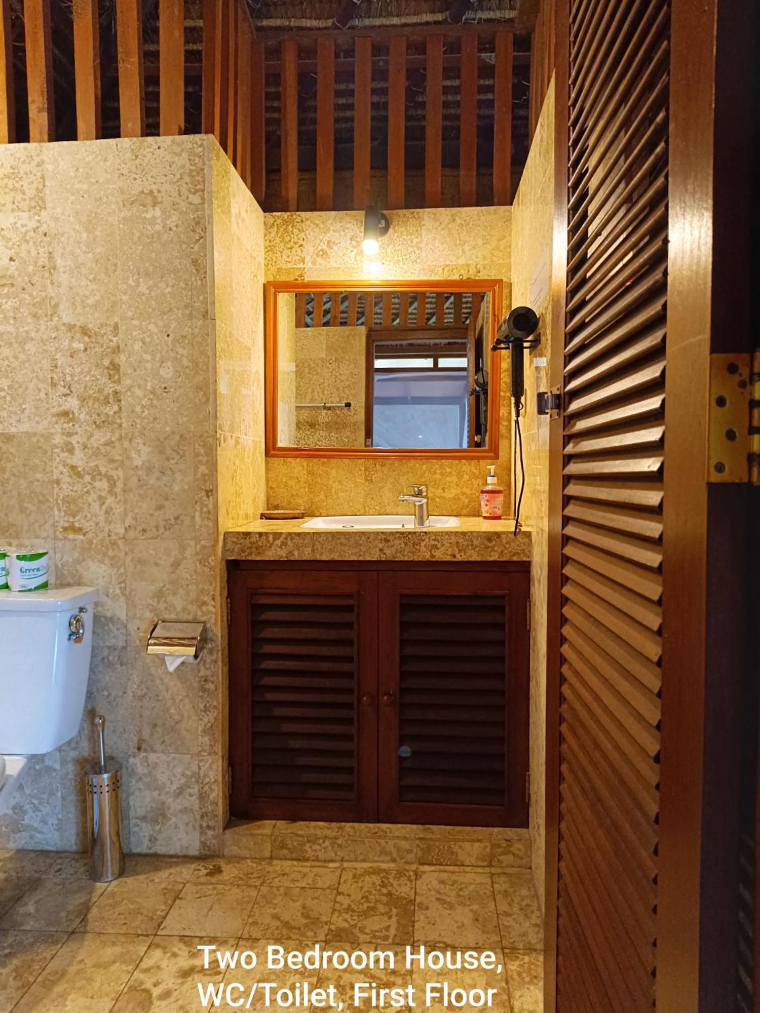 Guci Guesthouses Ubud  Bagian luar foto