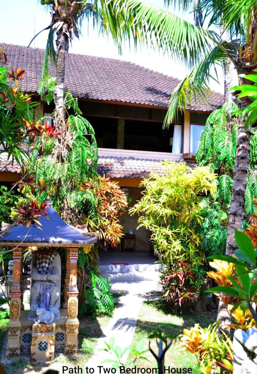 Guci Guesthouses Ubud  Bagian luar foto